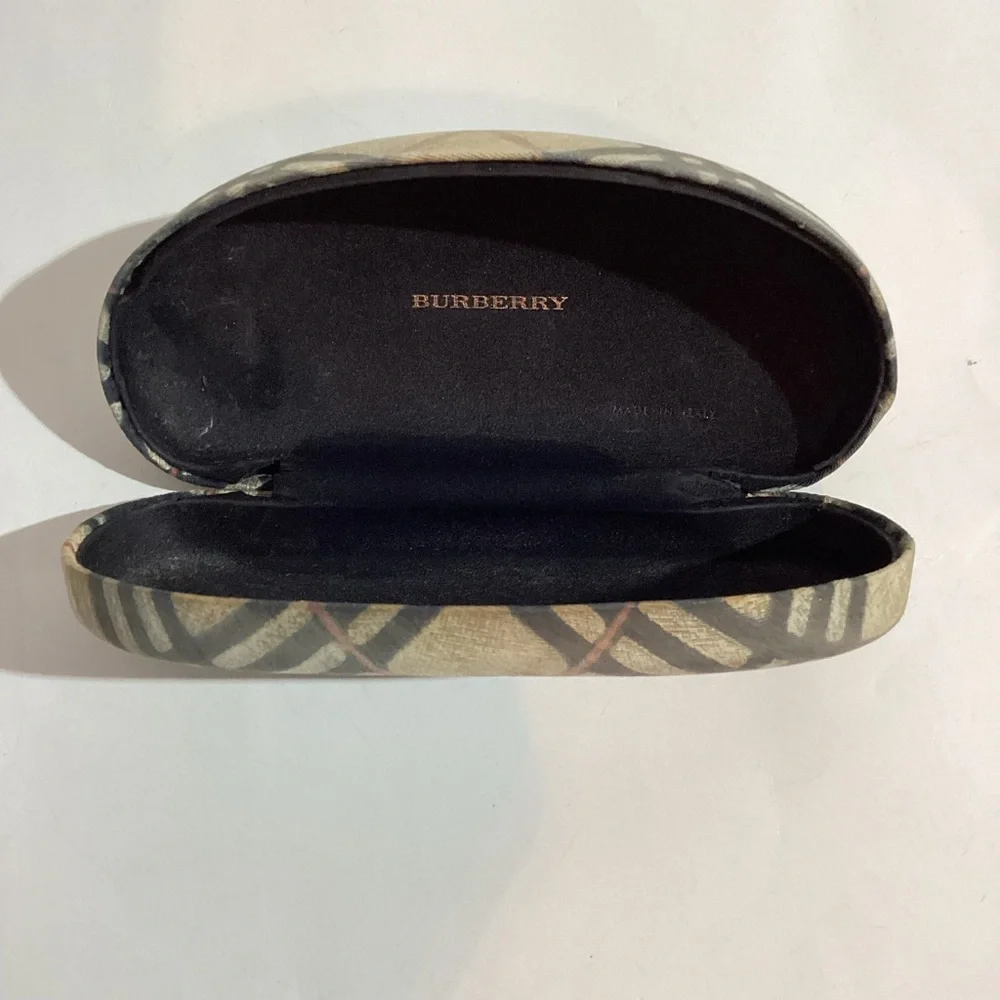 Burberry Original Clamshell Sunglass Case,iconic signature plaid, made in Italy - Picture 5 of 12